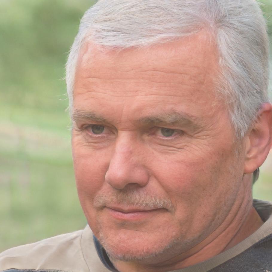 Retrato de Lino Egozcue, participante del programa de gestión financiera